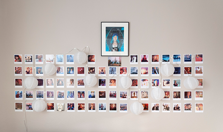 life-is-strange-polaroid-wall-day